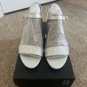 Naturalizer Bristol pearl white heels